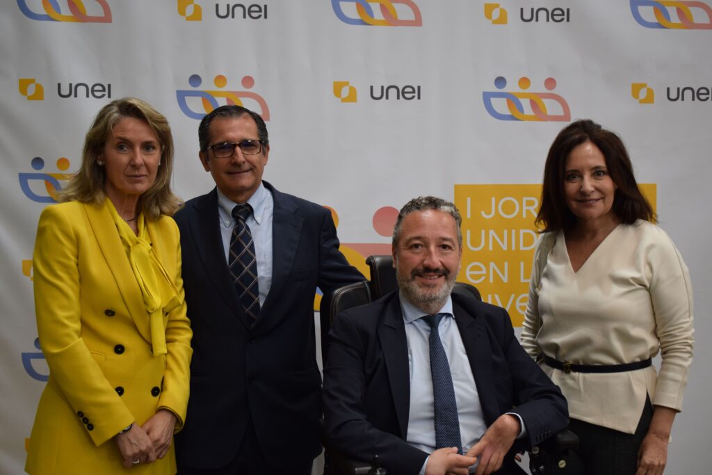 Silvia Maraver (FAISEM), Jesús Díaz (UNEI), Manuel Velasco (UNEI) y Carmen Martín Jiménez (Martín Casillas)